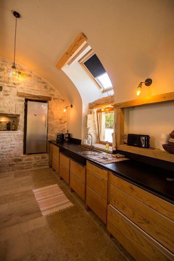 Gîte de France 71 G 2005 labellisé 3 épis - Loft grand volume dans corps de ferme rénovée ANTULLY - MAYMARD Yannick Extérieur photo
