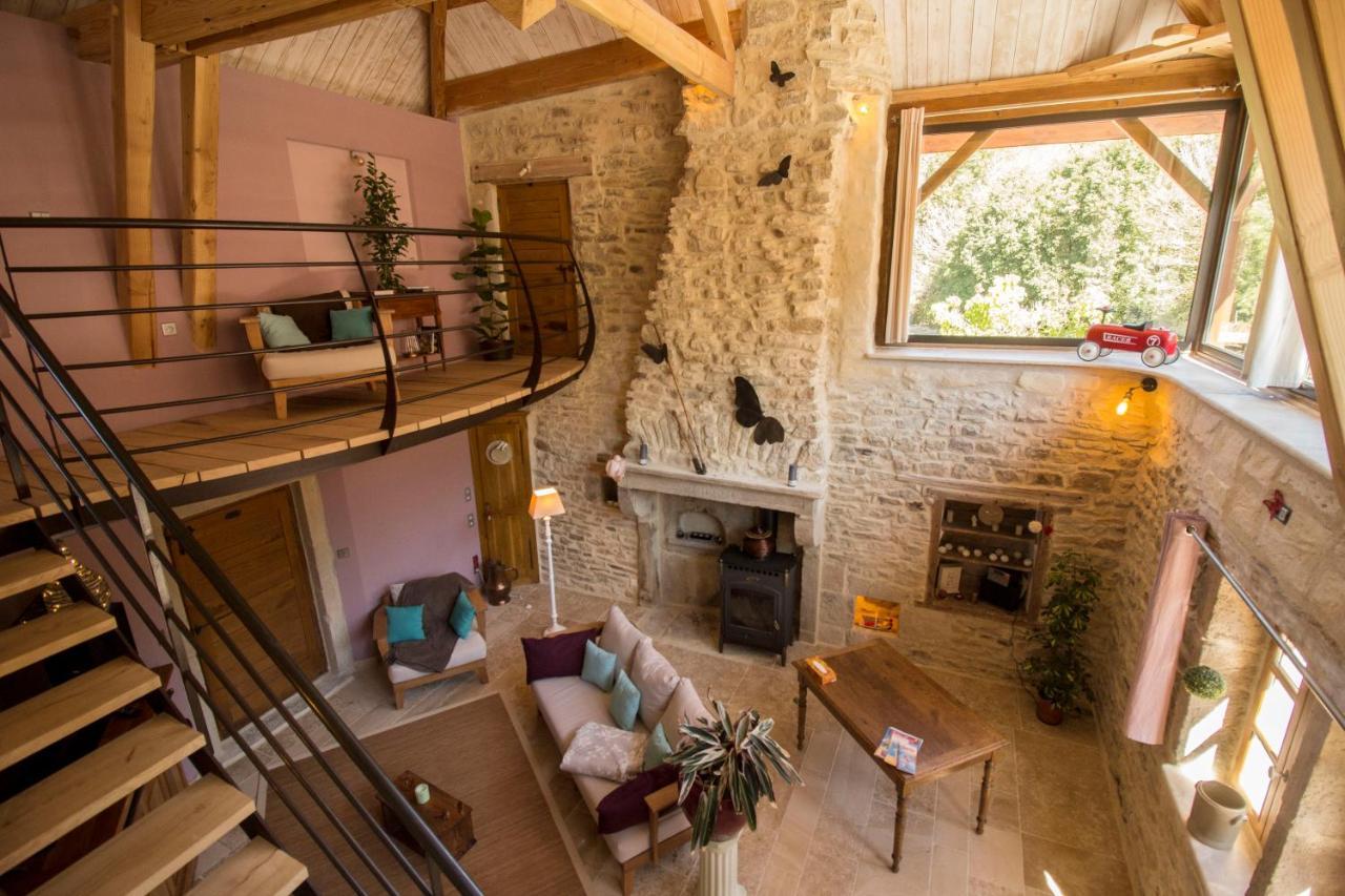 Gîte de France 71 G 2005 labellisé 3 épis - Loft grand volume dans corps de ferme rénovée ANTULLY - MAYMARD Yannick Extérieur photo